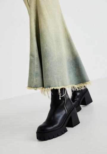 Полусапожки на высоком каблуке