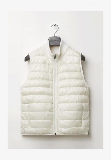 Пуховой жилет