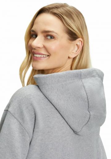 Пуловер с капюшоном