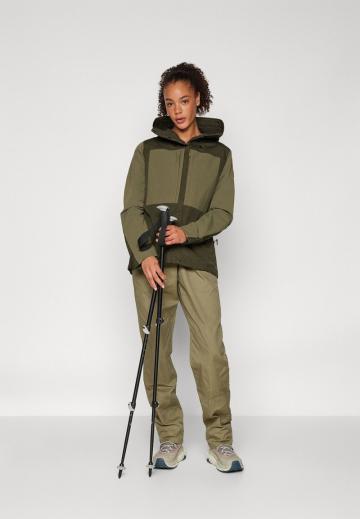 Спортивная куртка