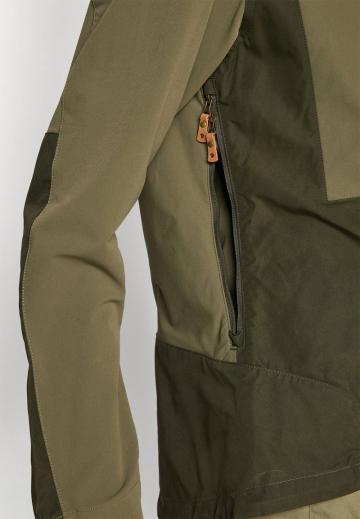 Спортивная куртка