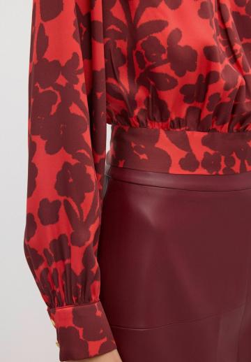 Атласная блузка