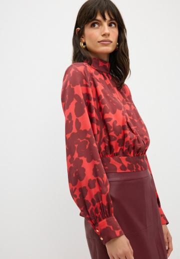 Атласная блузка