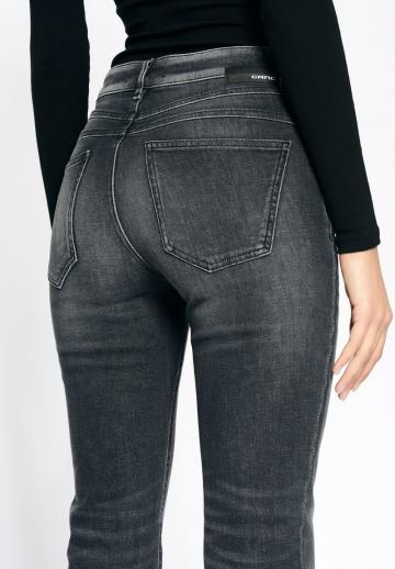 Клешеные джинсы