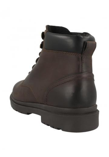 Ботинки на шнуровке