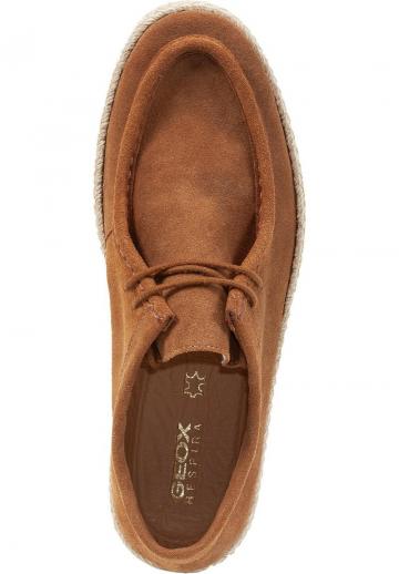 Ботинки на шнуровке