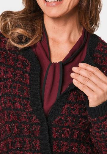 Жаккардовая вязаная кофта