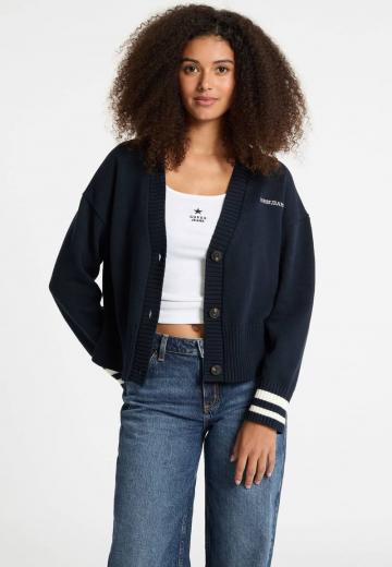 Вязаная кофта