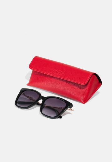 Солнечные очки