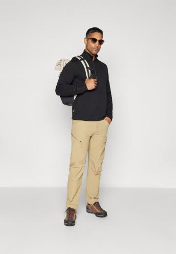 Спортивная кофта