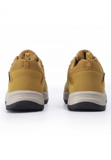 Походные ботинки