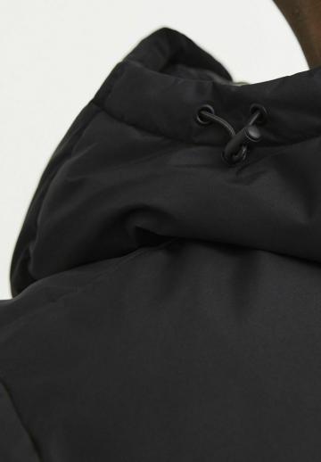 Зимняя куртка