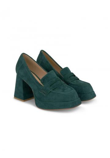 Туфли с высоким носом