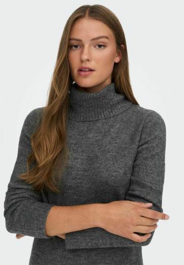 Вязаное платье