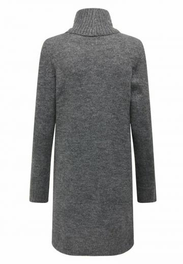 Вязаное платье