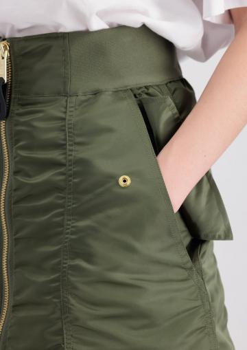 Юбка с накладными карманами