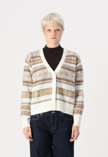 Жаккардовая вязаная кофта