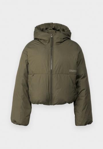 Зимняя куртка