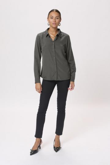 Атласная блузка