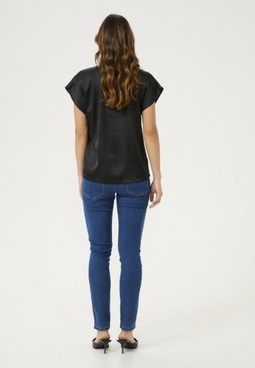 Атласная блузка