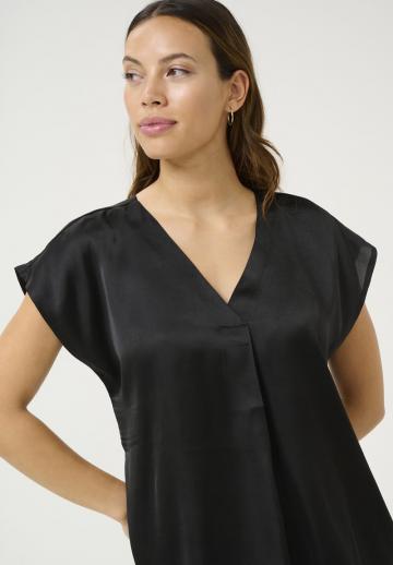 Атласная блузка