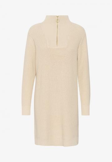 Вязаное платье