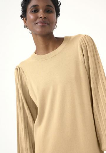 Вязаное платье