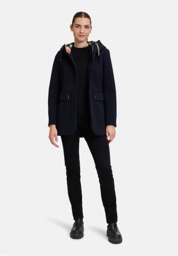 Короткое пальто