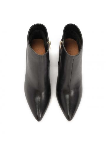 Полусапожки на высоком каблуке