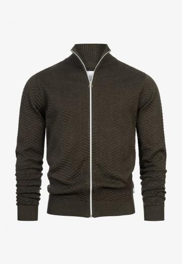 Вязаная кофта