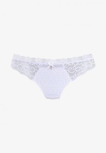 Трусы на бедрах