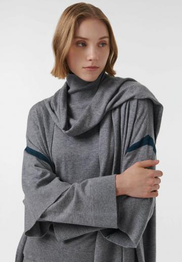 Длинный жилет