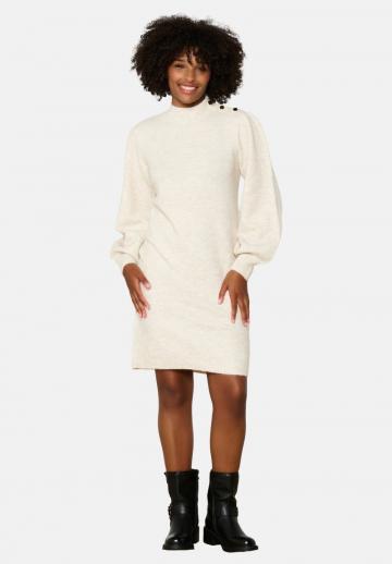 Вязаное платье