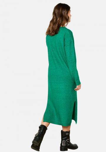 Вязаное платье