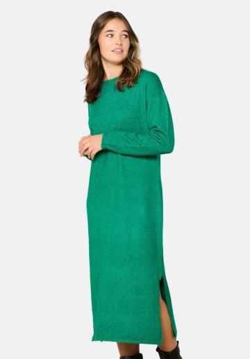 Вязаное платье