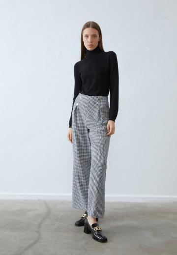 Туфли с высоким носом