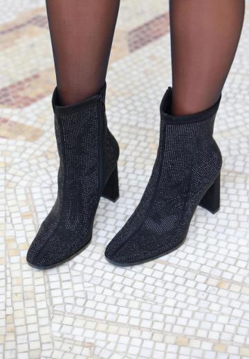 Высокие сапоги