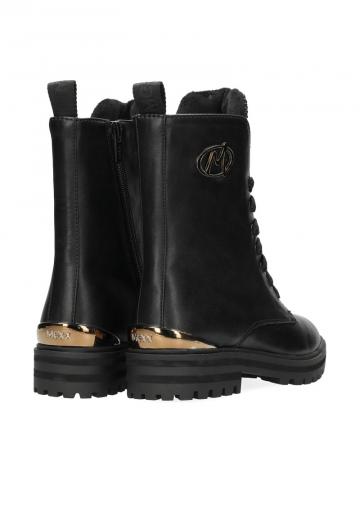 Ботинки на шнуровке