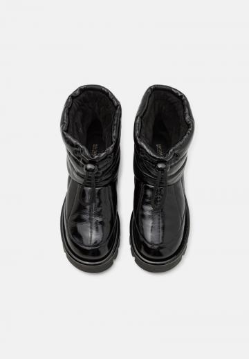 Зимние ботинки