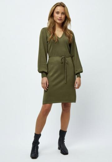 Вязаное платье