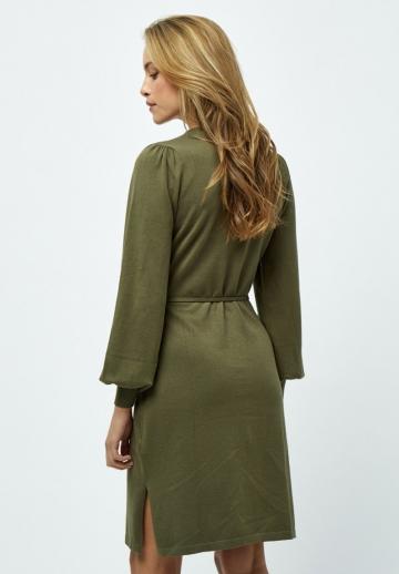 Вязаное платье