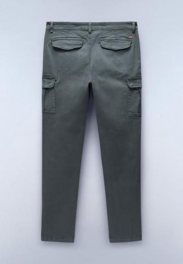 Брюки с накладными карманами