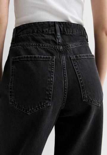 Клешеные джинсы