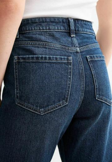 Прямые джинсы