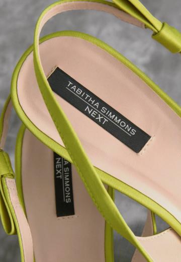 Туфли с ремешком