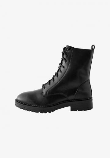 Широкие сапоги