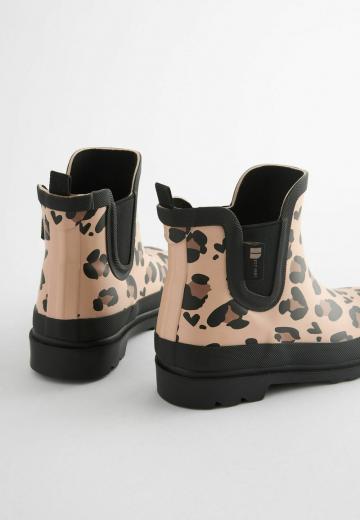 Резиновые сапоги