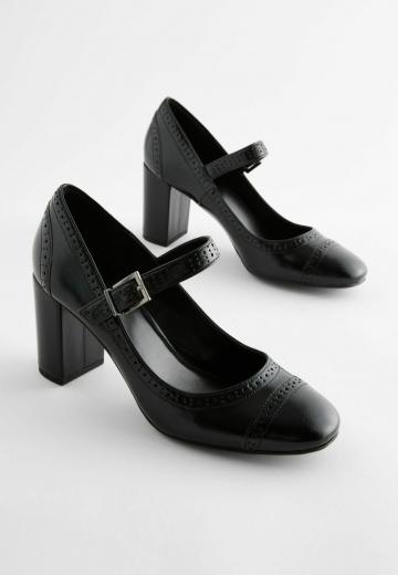 Туфли с ремешком