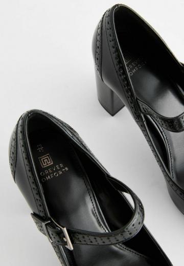 Туфли с ремешком