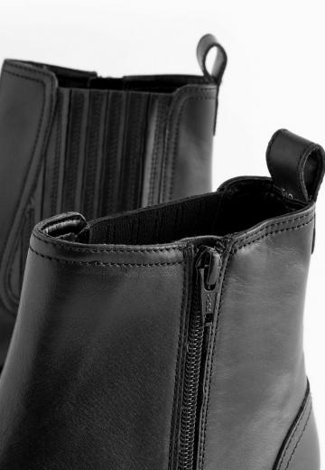 Широкие сапоги